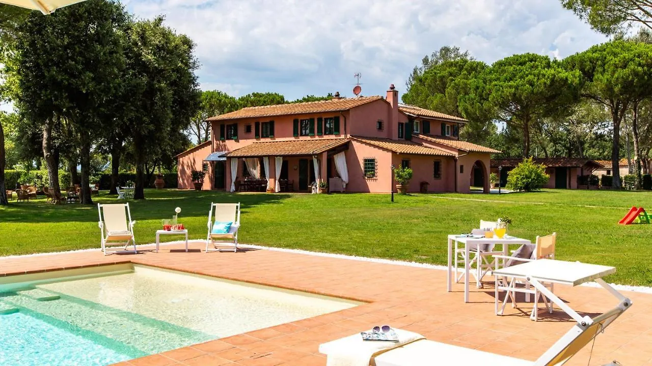 Villa Elisa 16, Emma Villas فيوتشيتشيو