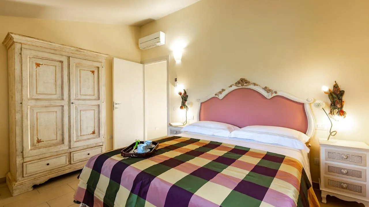 Villa Elisa 16, Emma Villas فيوتشيتشيو